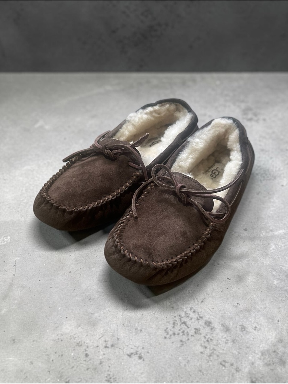 UGG Dakota Moccasin Slippers Espresso Brown Colorway Size 8